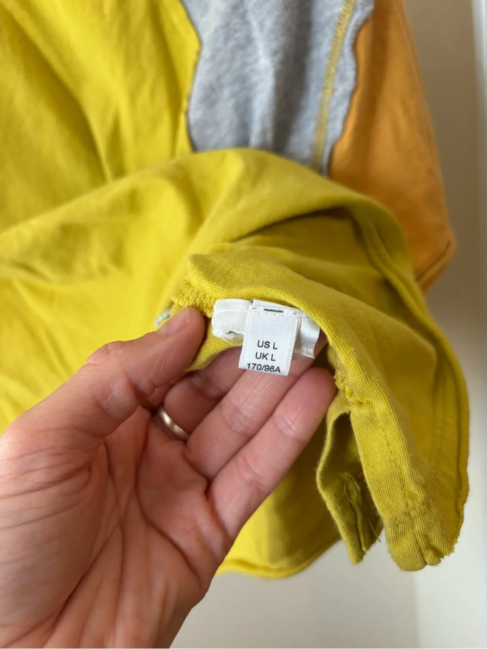 Urban Outfitters Shelby Yellow Colorblock Cropped T-Shirt Size L